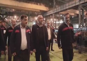 کلیپ کلنگ زنی دو پروژه احداث ایستگاه سوخت جایگزین (SNG) و نیروگاه خود تامین ۲۲ مگاواتی در شرکت فولاد اکسین خوزستان با حضور وزیر کار