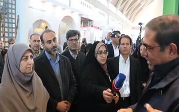 ویدیو: بازدید شینا انصاری معاون رئیس جمهور و رئیس سازمان حفاظت محیط زیست کشور از غرفه شرکت فولاد خوزستان در نمایشگاه بین المللی محیط زیست