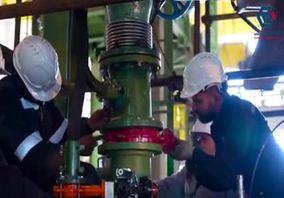 ویدیو: شروع موفقیت‌آمیز تولید مداوم شمش فولادی در مجتمع فولاد قائنات با حضور حسن یونسیان، مدیرعامل شرکت ملی فولاد ایران