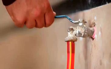 ویدیو : نیمی برای اکنونِ من و نیمی برای آینده تو/ بیایید مصرف آب را نصفش کنیم