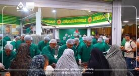 ویدیو:  حضور خادمان سیمیدکو در چایخانه حرم مطهر رضوی
