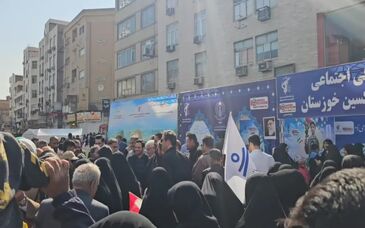ویدیو: هم اکنون شور انقلابی جهادگران شرکت فولاد اکسین خوزستان در راهپیمایی ۲۲ بهمن