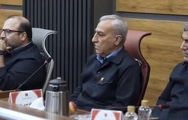 ویدیو : تجلیل از مردی از تبار فولاد در نشست کمیته راهبری