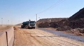 پاشش محلول تثبیت‌کننده خاک برای کنترل گرد و غبار در شرکت آهن و فولاد ارفع