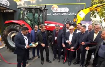 برشی از اولین روز حضور چادرملو در نمایشگاه متافو و رونمایی از نخستین دستگاه بومی‌سازی شده سولارواش در ایران