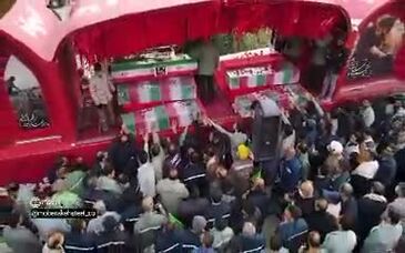 ویدیو: استقبال کم نظیر جهادگران خط مقدم جبهه صنعت از پیکرهای مطهر شهدا