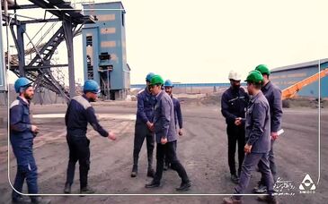 ویدئو: دیدار نوروزی مدیرعامل شرکت سیمیدکو با کارکنان خطوط تولید این شرکت