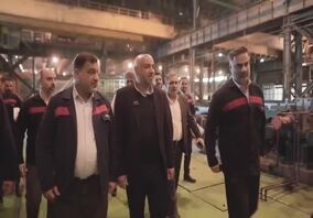 ویدیو: کلنگ زنی دو پروژه احداث ایستگاه سوخت جایگزین (SNG) و نیروگاه خود تامین ۲۲ مگاواتی در شرکت فولاد اکسین خوزستان با حضور وزیر کار