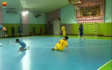 ویدیو: پایان مسابقات فوتسال جام فجر با قهرمانی تیم تعاونی تولیدی و توزیعی